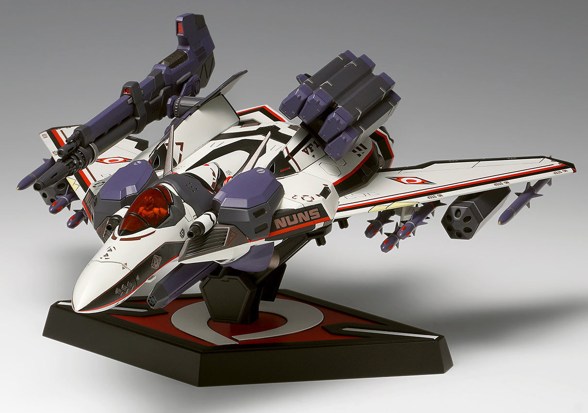 1/72 VF-171EX Armored Nightmare Plus (Alto's)