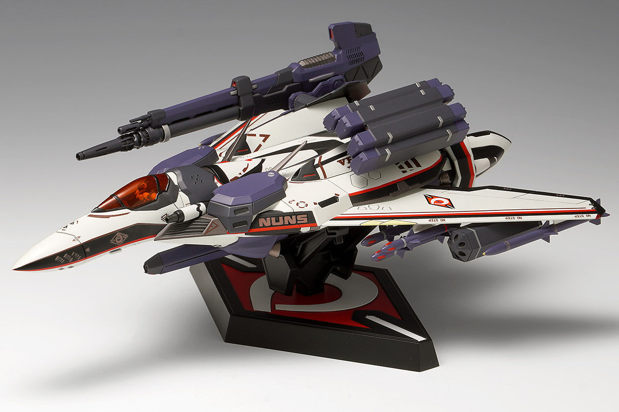 1/72 VF-171EX Armored Nightmare Plus (Alto's)
